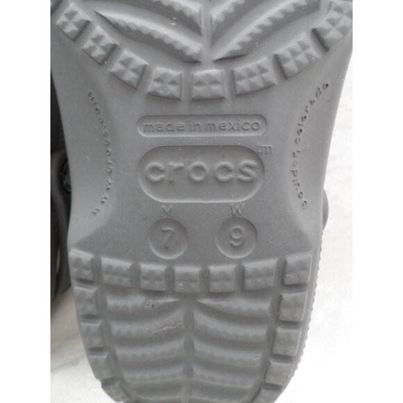 Crocs Classic Clog Unisex Slip On Ultra Light Water Friendly Sandals Grey Sz 9 - Picture 6 of 6